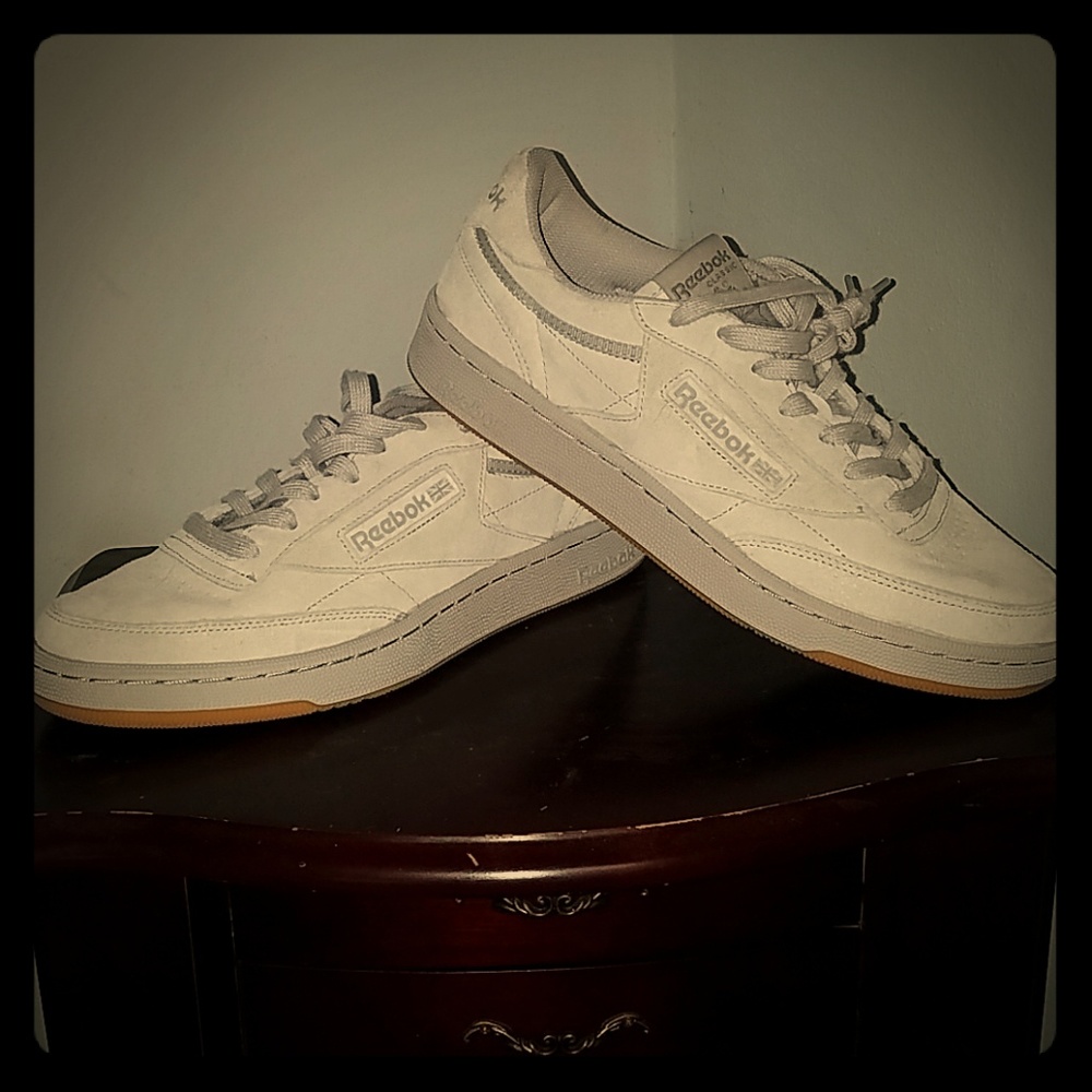Mens Reebock classic sneakers